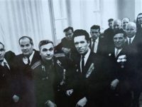 Аркадий Дмитриевич на первом плане