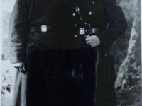 Командир танкового взвода Вылегжанин А.Д., октябрь 1946 год, г.Дрезден-Германия, справа, с ним рядом водитель танка