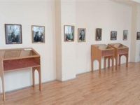 Витрины с наградами ветеранов Великой Отечественной войны