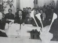 Его прищли поздравить представители общественности города, предприятие Вахрушевуголь и товарищи по работе