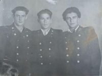Крайний слева Иван Давидович