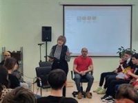 Готовы ли вы пообещать, что будете предельно честно отвечать на вопросы…