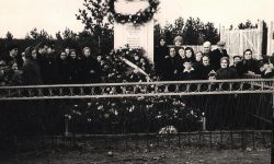 Памятник революционерам Богословска