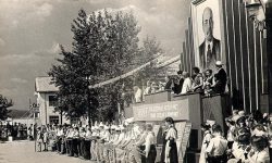 На площади им. В.В.Вахрушева