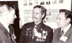 День комсомола Карпинск, 1984 год, в центре В.К. Пупков