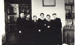 Кондратьев Яков Иванович (первый справа) с секретарями комсомольских организаций
