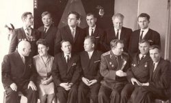 Встреча одполчан в Москве 9 мая 1965 год, второй ряд первый слева