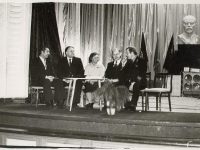 Мероприятие, посвящённое 45-летию КПТУ, 1985 г. Индиков В.В.- начальник ПТУ, Латушкин В.М. – начальник ПТУ, Малиновская Г.А. – парторг ПТУ, Костин И.Е. – начальник ПТУ, Юхно В.М. – ведущий вечера
