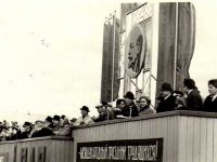 празднование 1 мая, демонстрация, на трибуне напротив микрофона Павлова Н.И.