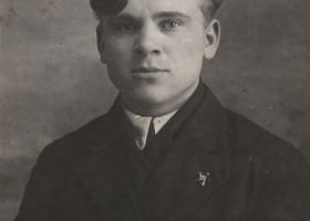 Горшенин Артем Тарасович, 1921 года рождения