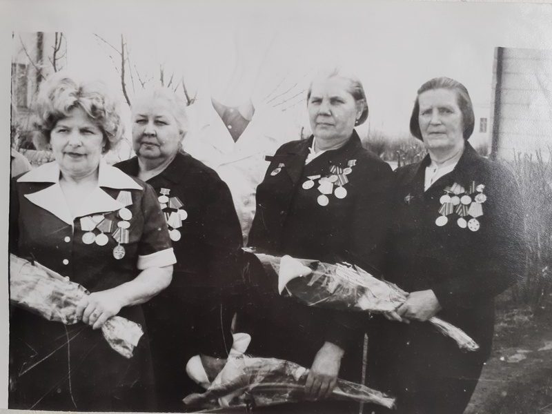 Уфимцева Л.М. справа первая