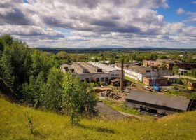 Вид с сопки на машзавод (бывший медеплавильный завод)